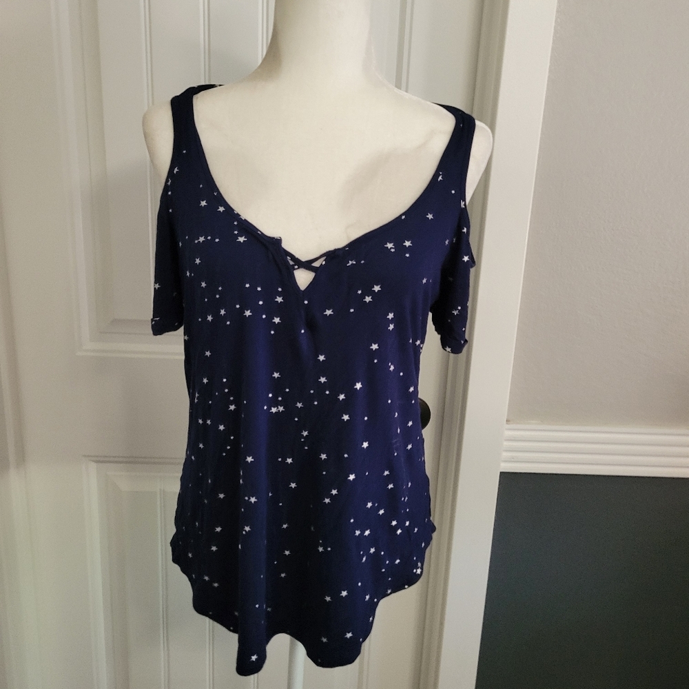 Cold shoulder summer top